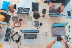 Hostinger مقابل Namecheap 2026 — أيهما تختار؟